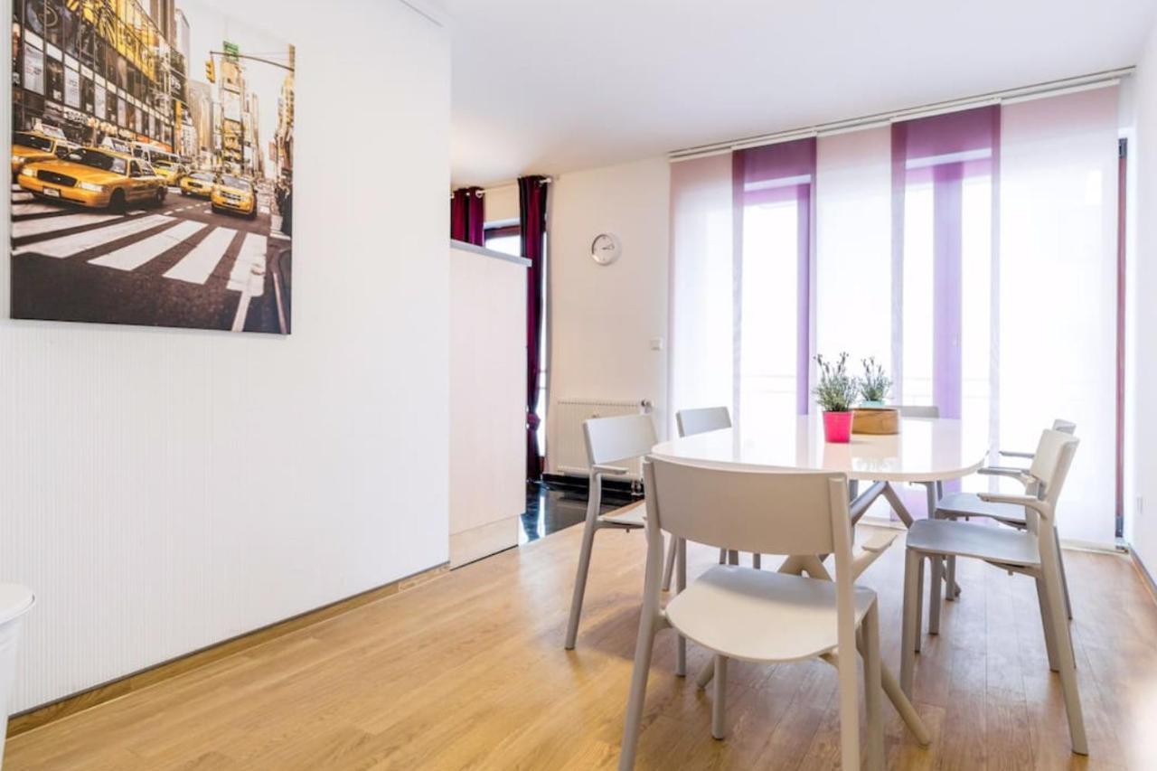 Homefy Oldtown Apartment - 6 People - 2 Bath - Balcony - Top Location Düsseldorf Eksteriør billede
